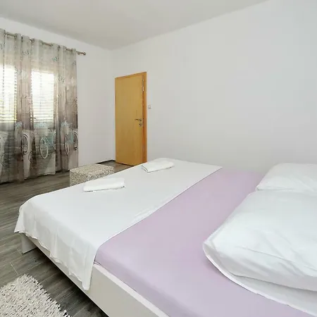 بيت ضيافة House Andrija